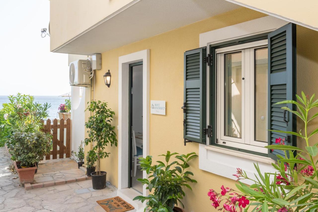 Waves Apartments Melody Glyfada エクステリア 写真